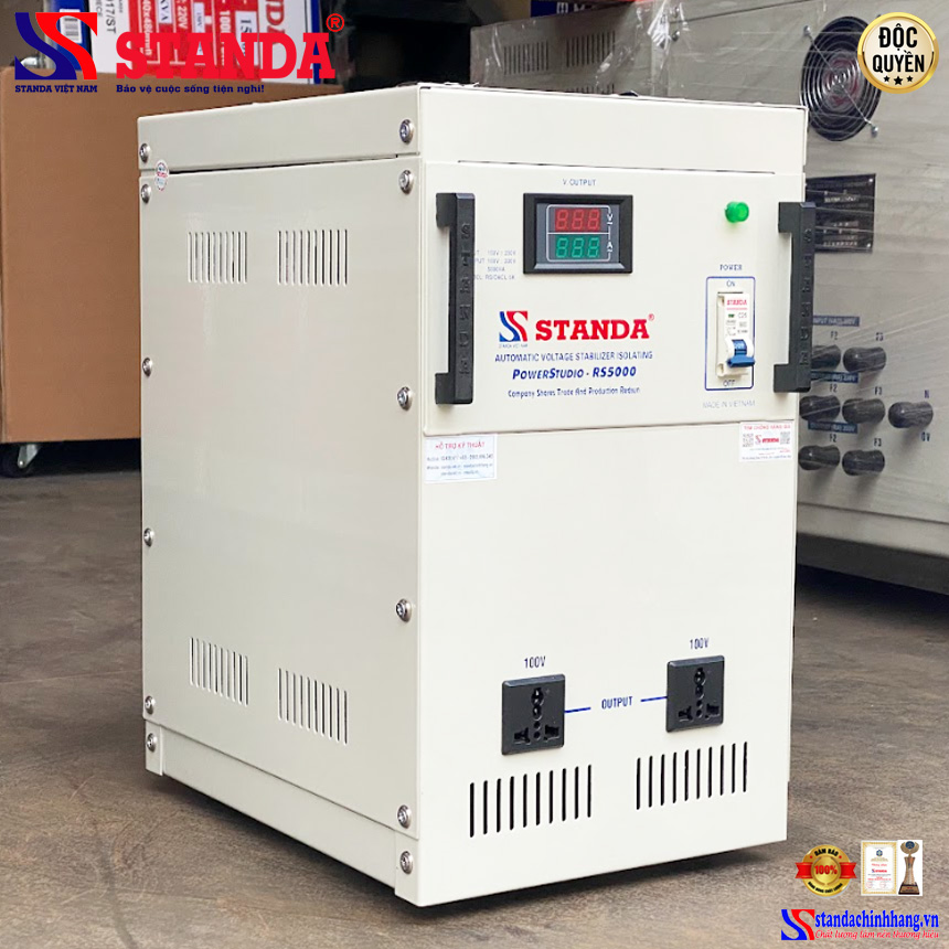 máy ổn áp cách ly Standa 5KVA điện áp 150V -220V điện áp ra 110V mặt nghiêng phải