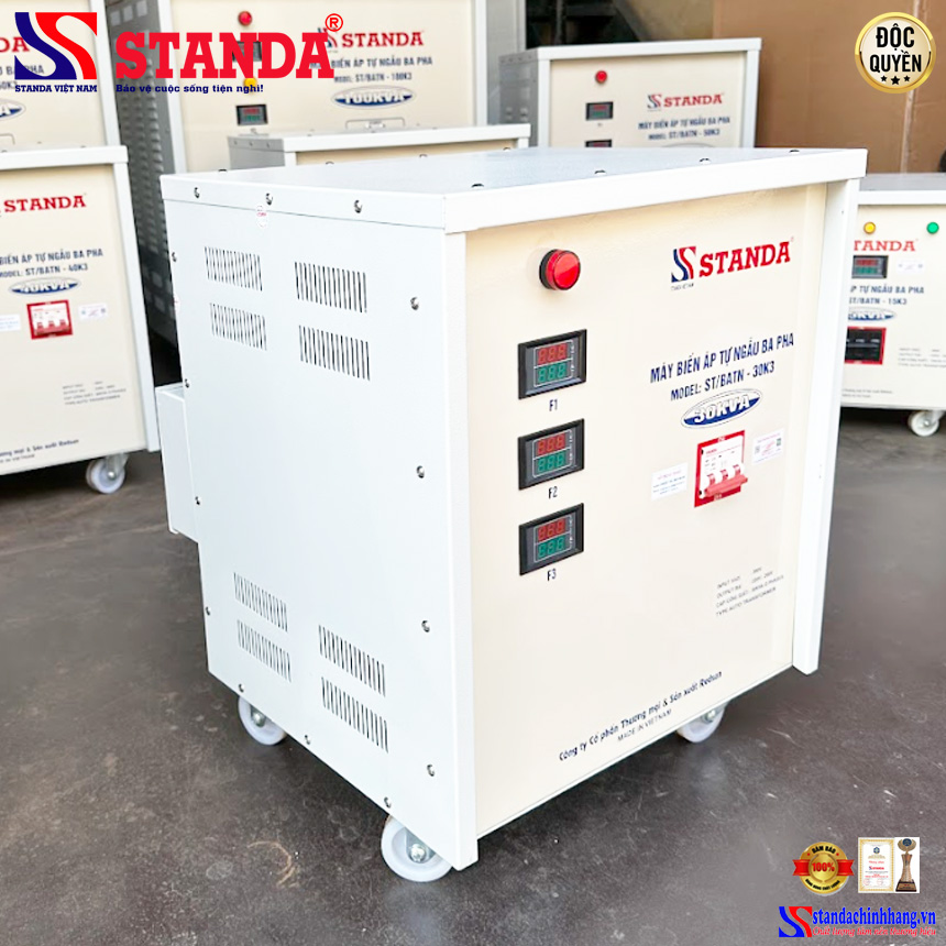 máy biến áp tự ngẫu STANDA 30KVA điện áp 380V-220V-200V siêu bền bỉ mặt nghiêng của máy 